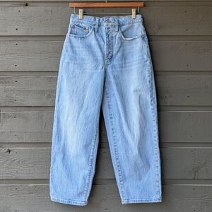 Madewell Petite Balloon Jeans in Hewes Wash Size 26P Petite Button Fly